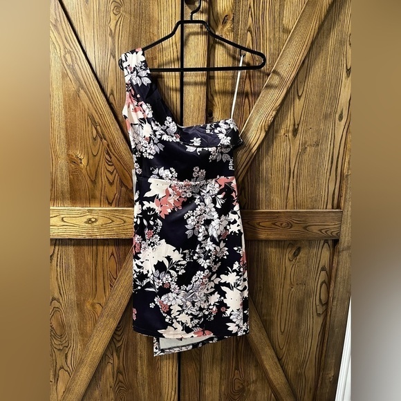 FLORAL one shoulder dress - Picture 5 of 7